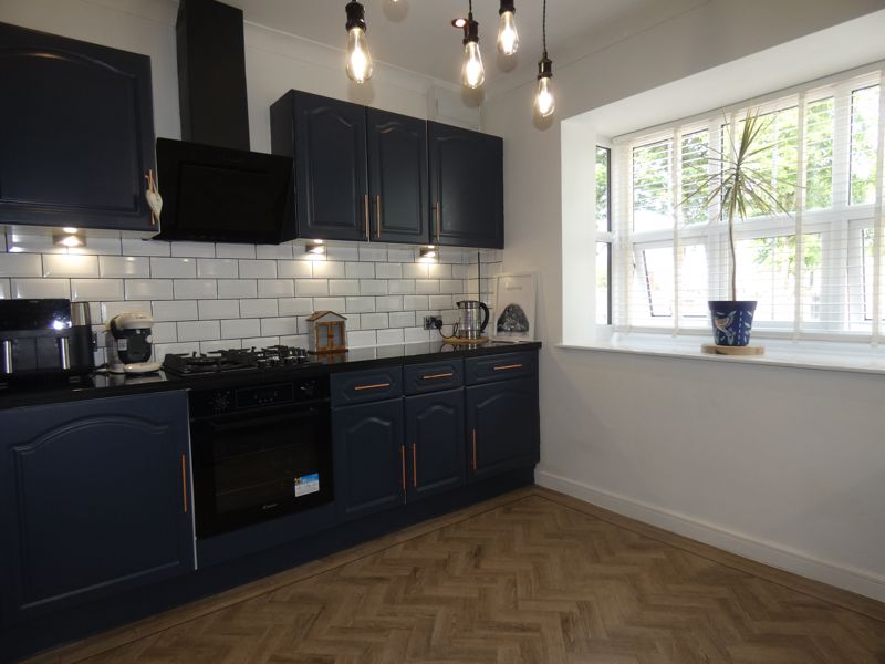 Kitchen- click for photo gallery